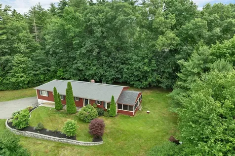 40 Coburn Avenue Nashua NH 03063
