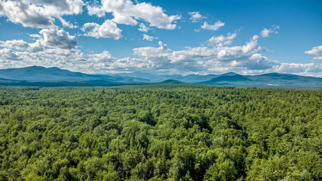 1342 Stark Road Conway NH 03813