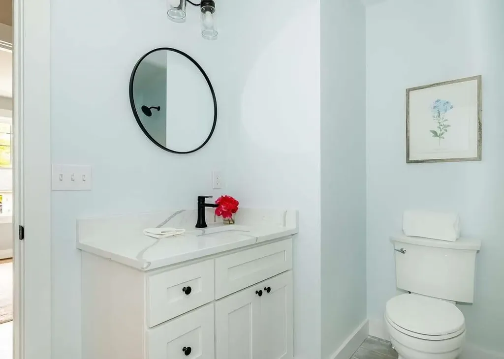 9 Lawn Avenue Rochester NH 03867