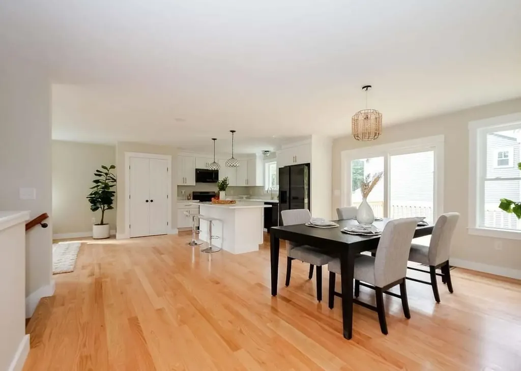9 Lawn Avenue Rochester NH 03867