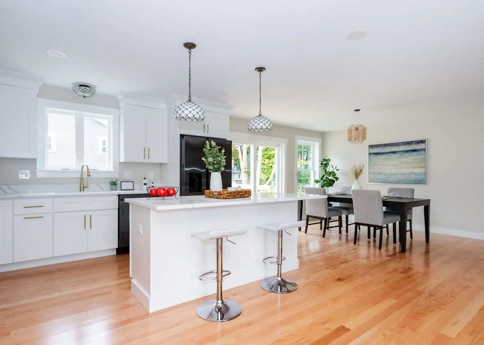 9 Lawn Avenue Rochester NH 03867