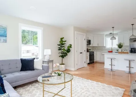 9 Lawn Avenue Rochester NH 03867