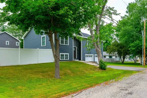 9 Lawn Avenue Rochester NH 03867