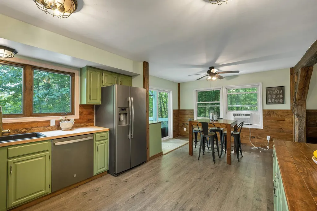 35 Highwoods Trail Ashland NH 03217