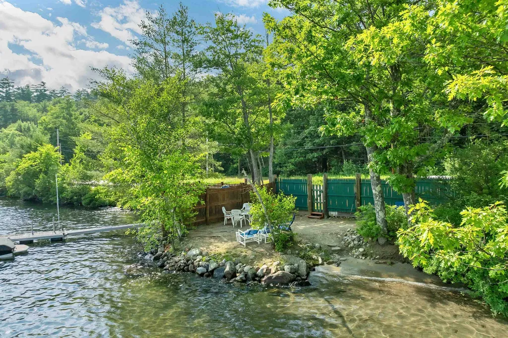 35 Highwoods Trail Ashland NH 03217