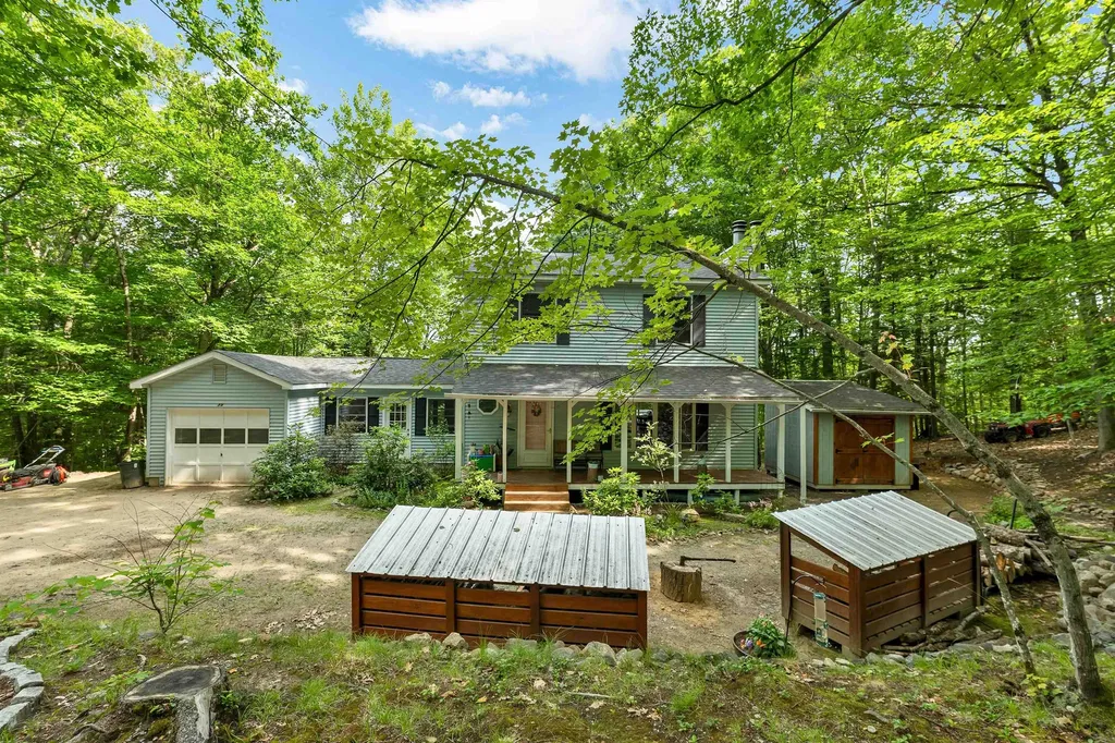 35 Highwoods Trail Ashland NH 03217