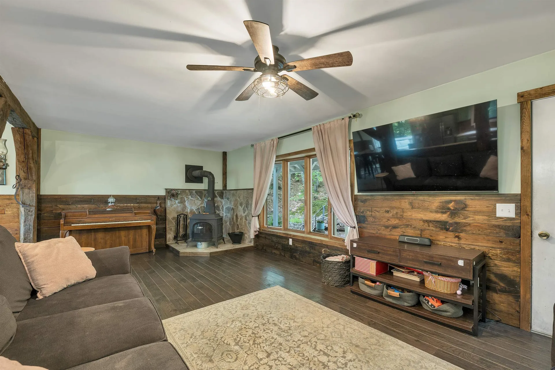 35 Highwoods Trail Ashland NH 03217