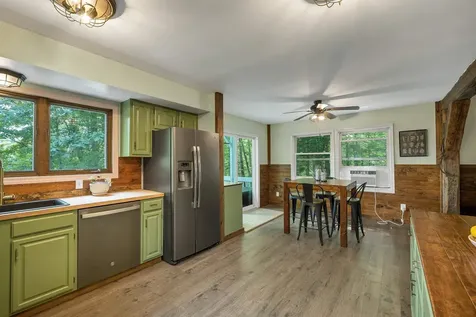 35 Highwoods Trail Ashland NH 03217