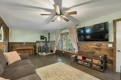 35 Highwoods Trail Ashland NH 03217