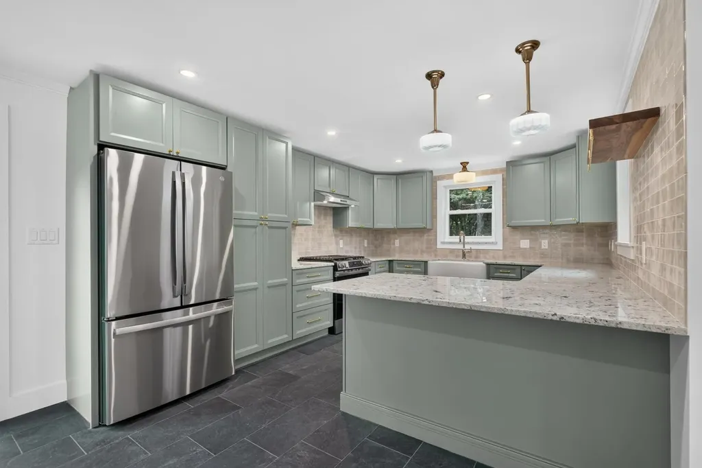 2 Sweetbriar Lane Rochester NH 03867