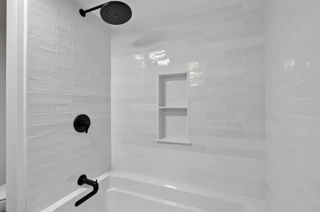2 Sweetbriar Lane Rochester NH 03867