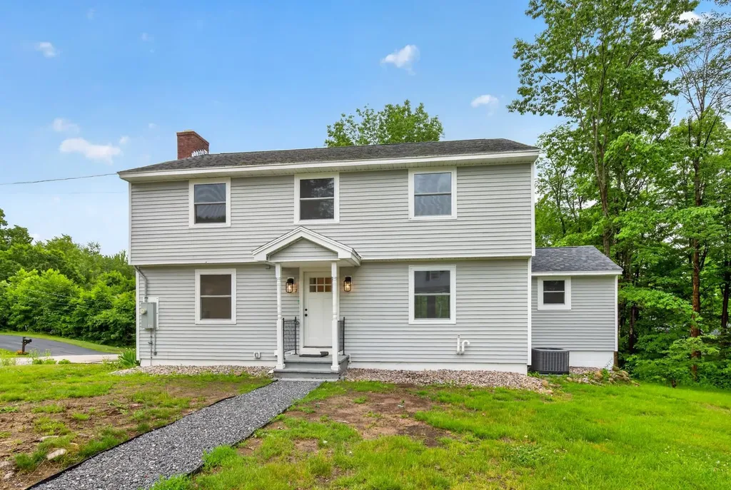 2 Sweetbriar Lane Rochester NH 03867