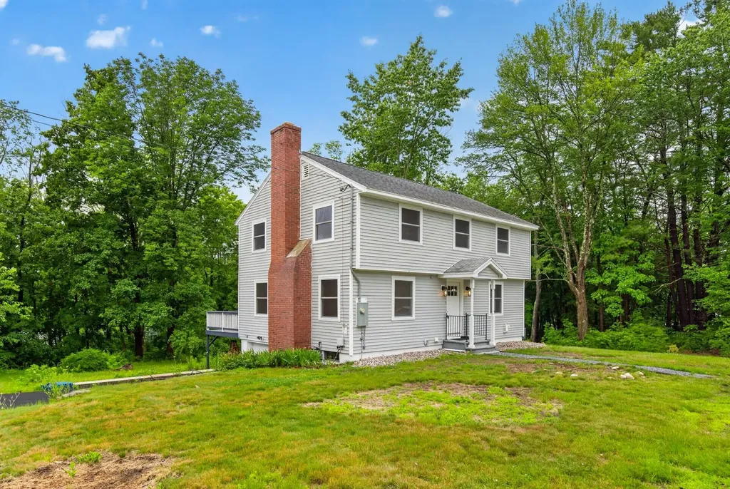 2 Sweetbriar Lane Rochester NH 03867