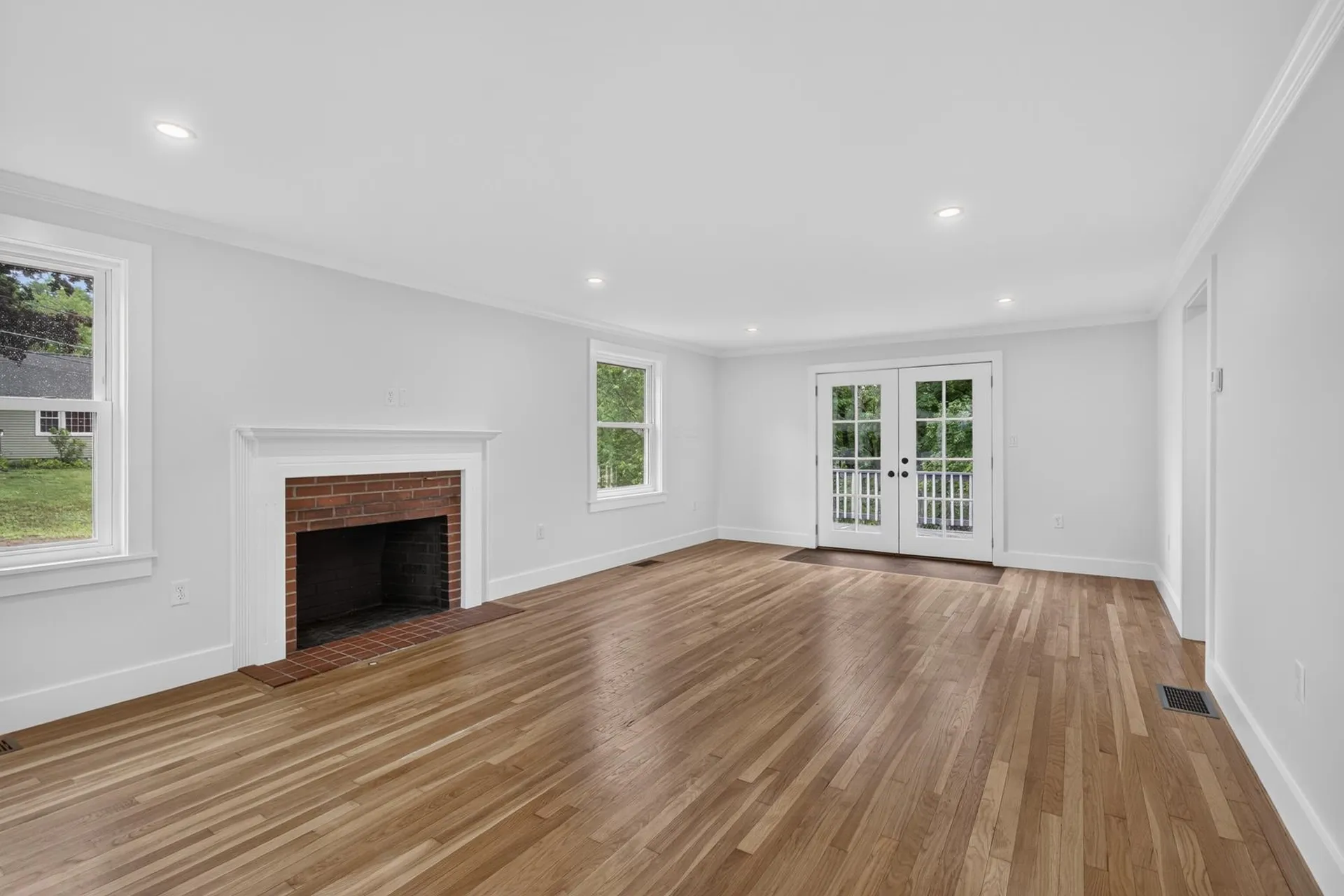 2 Sweetbriar Lane Rochester NH 03867