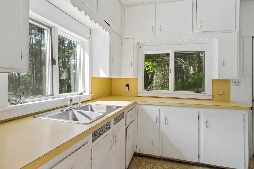 399 Academy Road Thetford VT 05075