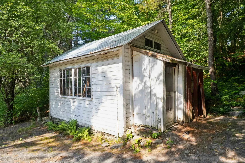 399 Academy Road Thetford VT 05075