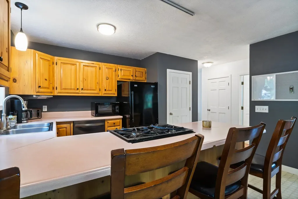 12 Dominic Drive Barrington NH 03825