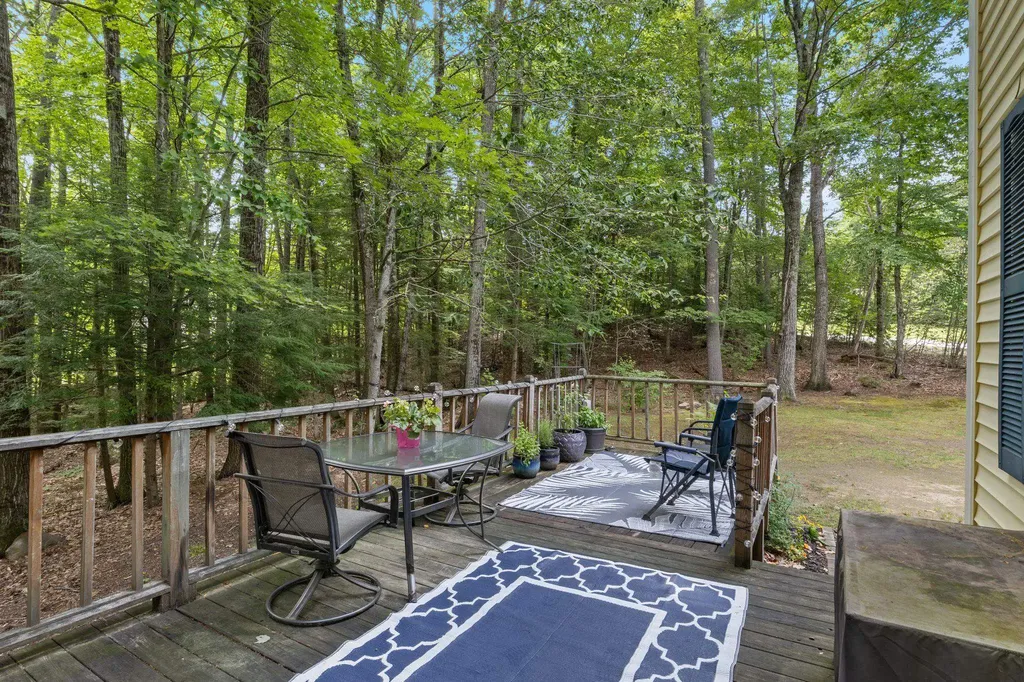 12 Dominic Drive Barrington NH 03825