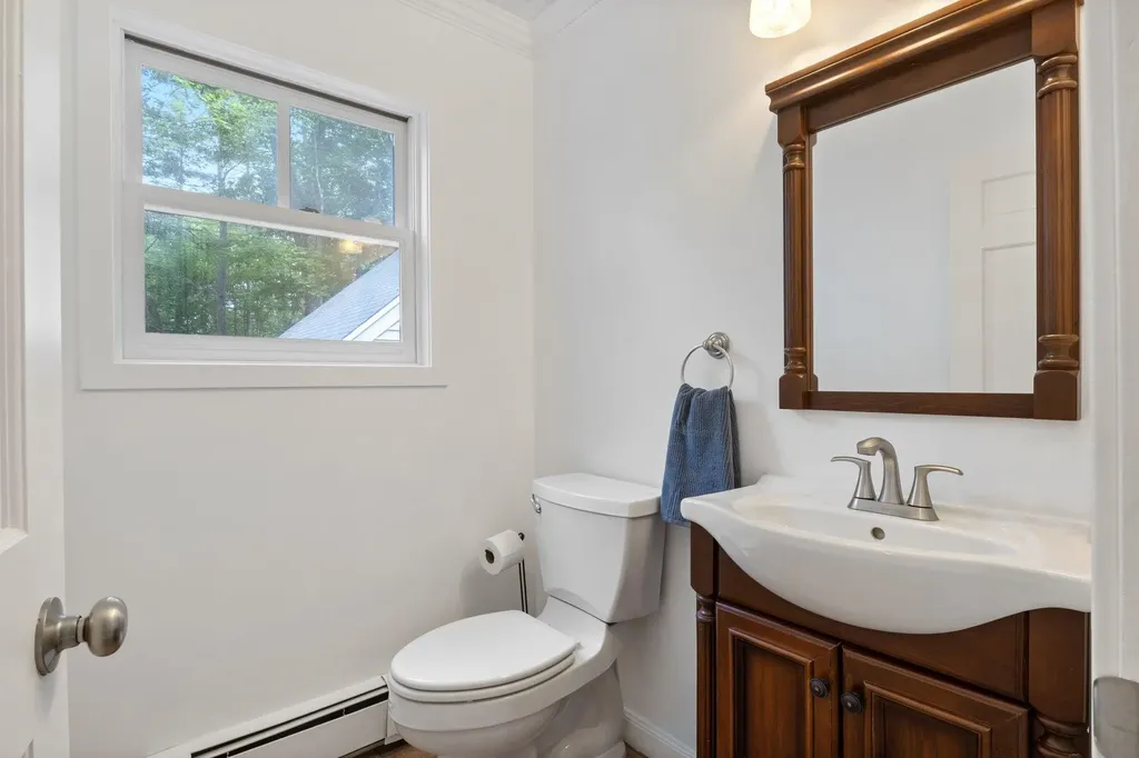 12 Dominic Drive Barrington NH 03825