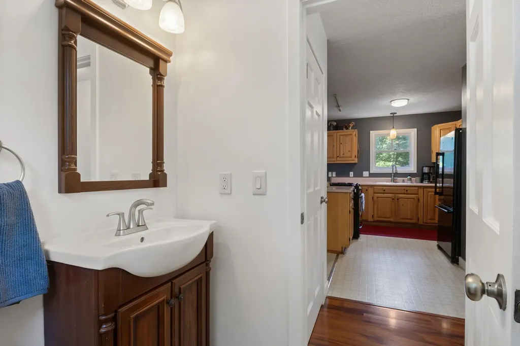 12 Dominic Drive Barrington NH 03825