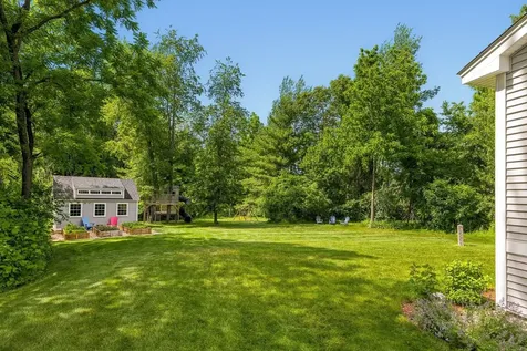 4 Betty Lane Stratham NH 03885
