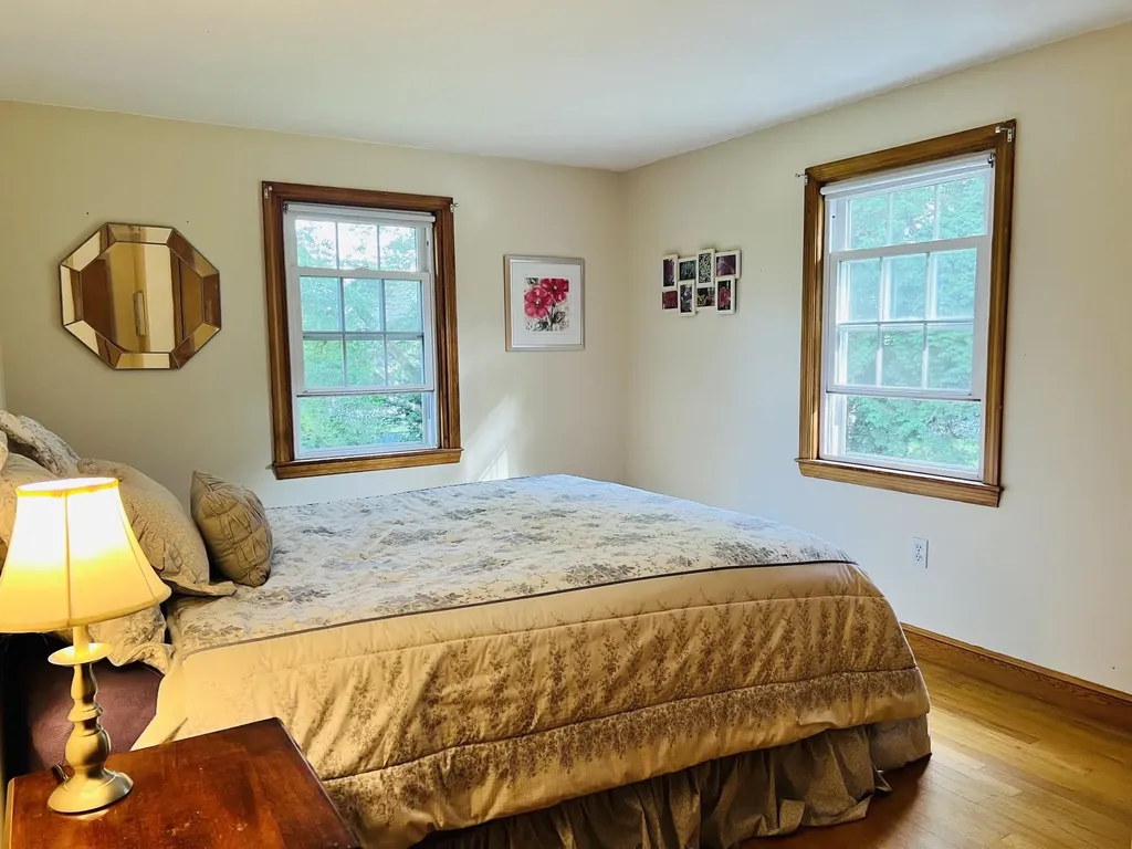21 Elmwood Avenue Salem NH 03079