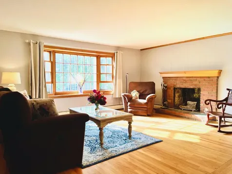 21 Elmwood Avenue Salem NH 03079