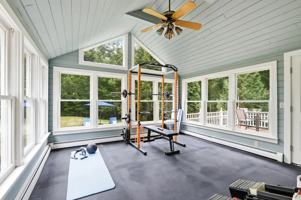 8 Bear Hill Road Windham NH 03087
