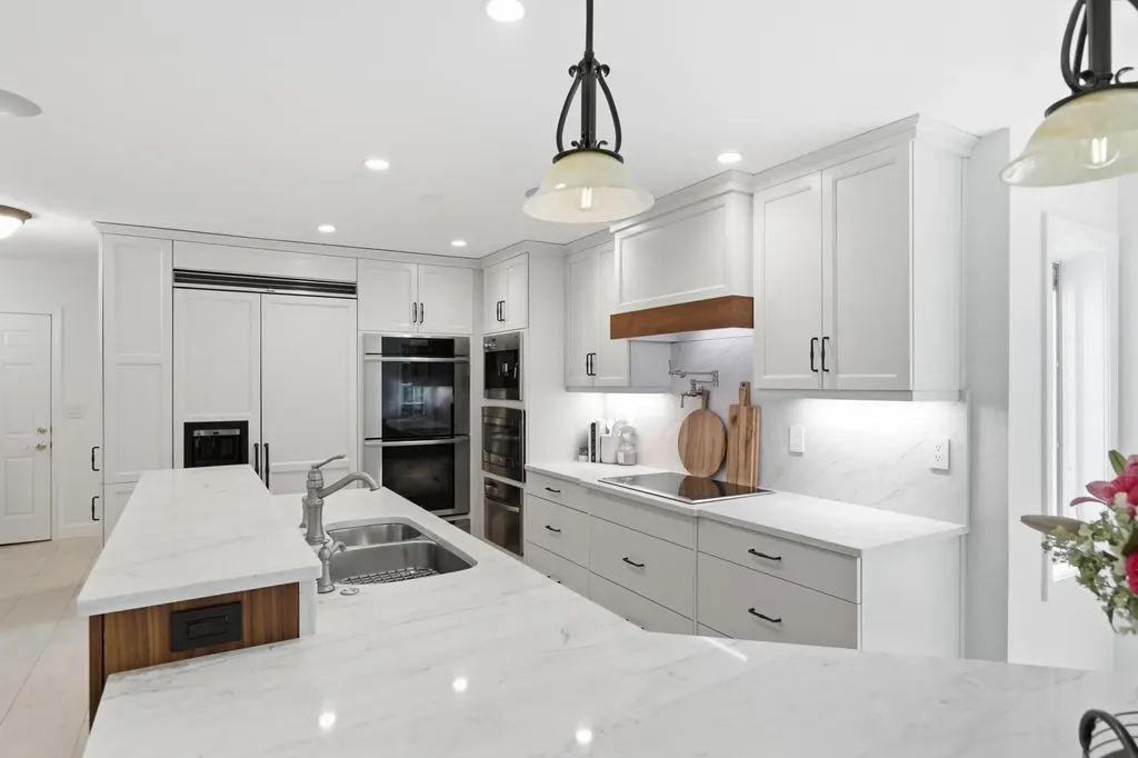 8 Bear Hill Road Windham NH 03087