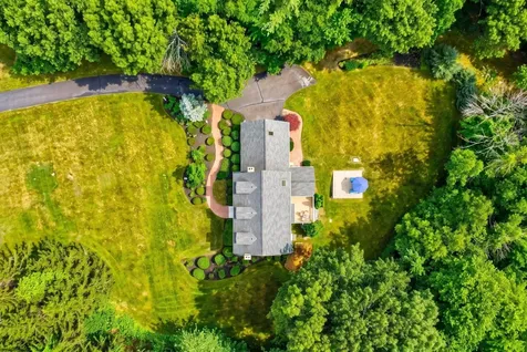 8 Bear Hill Road Windham NH 03087
