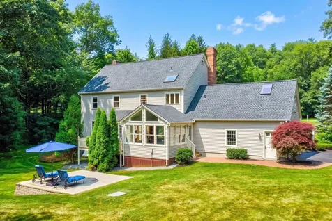 8 Bear Hill Road Windham NH 03087