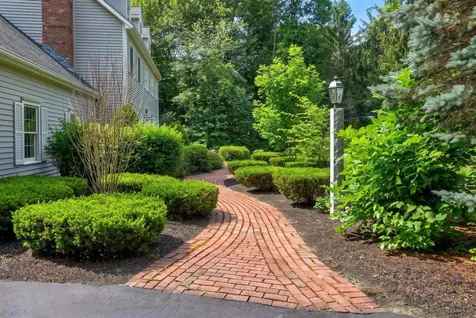 8 Bear Hill Road Windham NH 03087