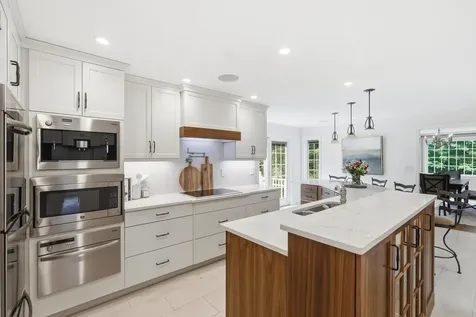 8 Bear Hill Road Windham NH 03087