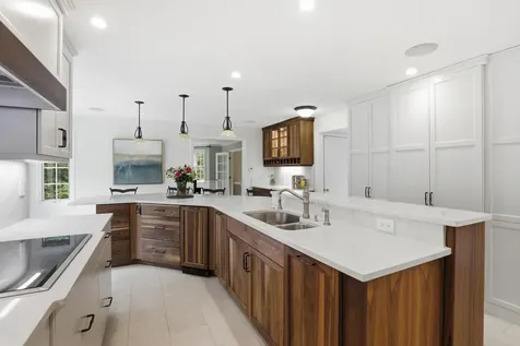 8 Bear Hill Road Windham NH 03087