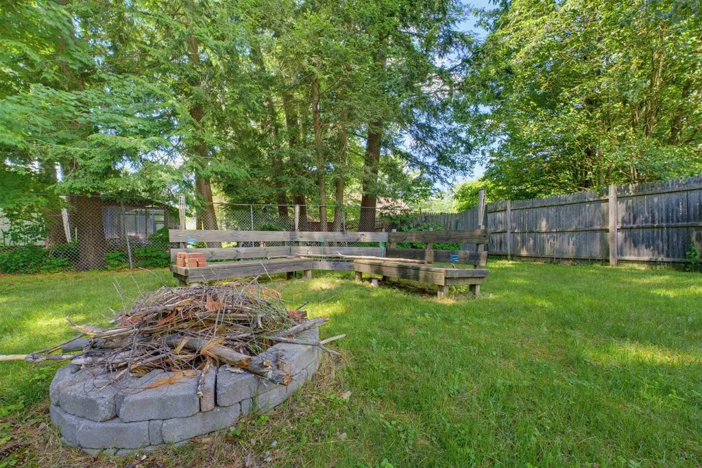 20 Kennedy Drive Keene NH 03431