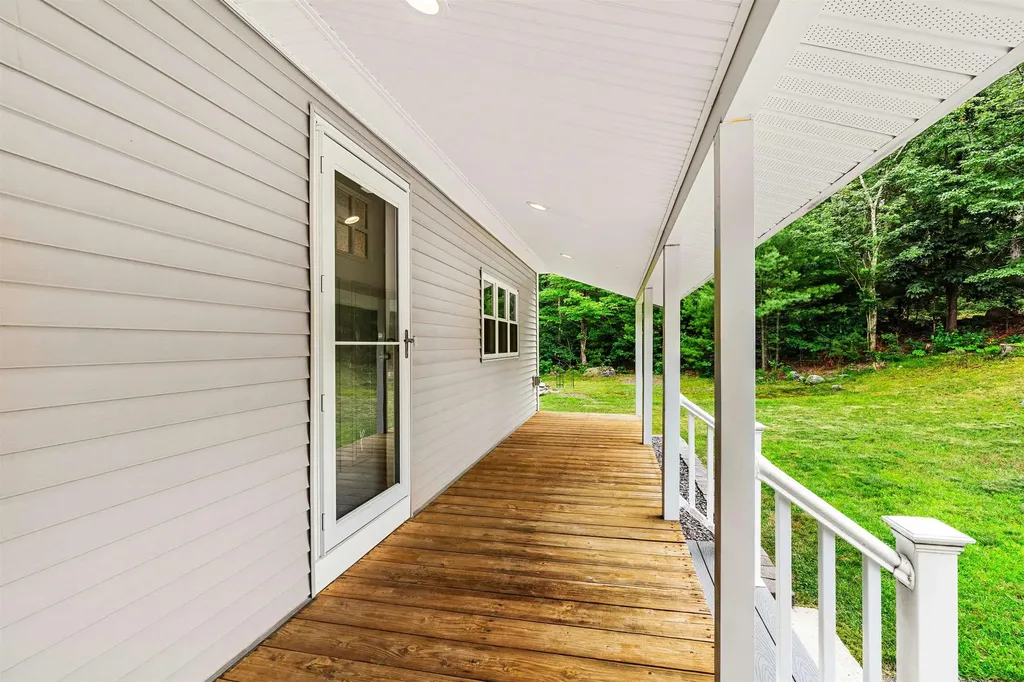 9 Kelley Road Londonderry NH 03053