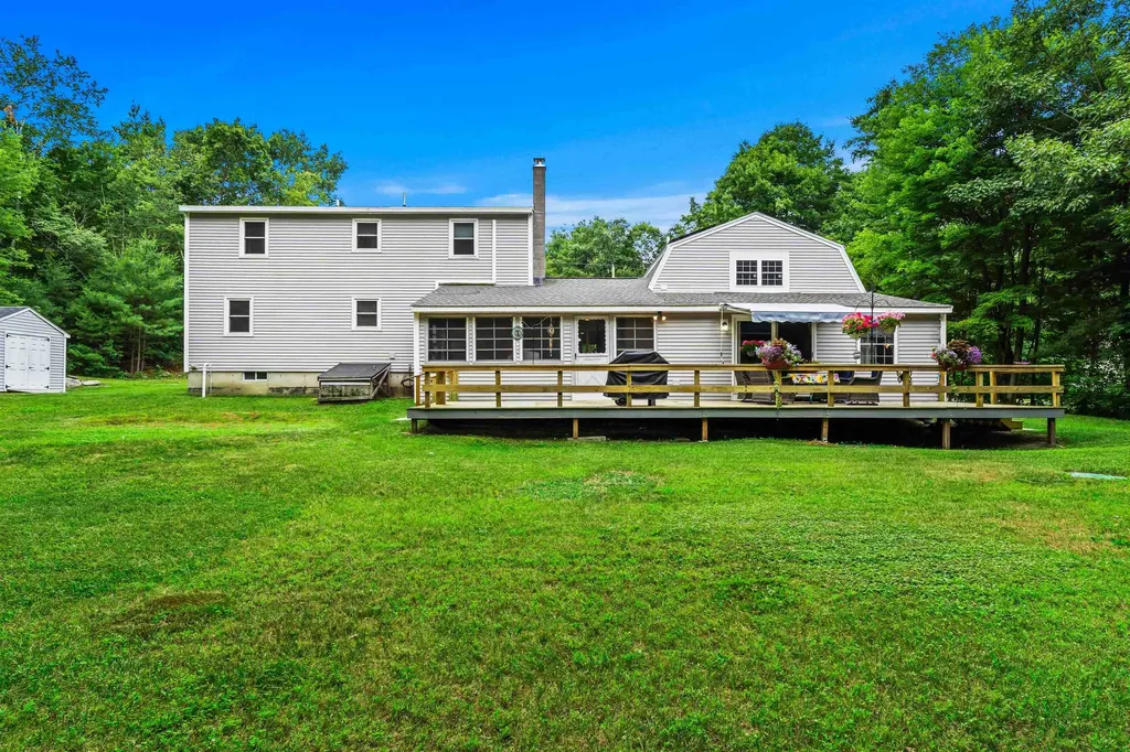 9 Kelley Road Londonderry NH 03053