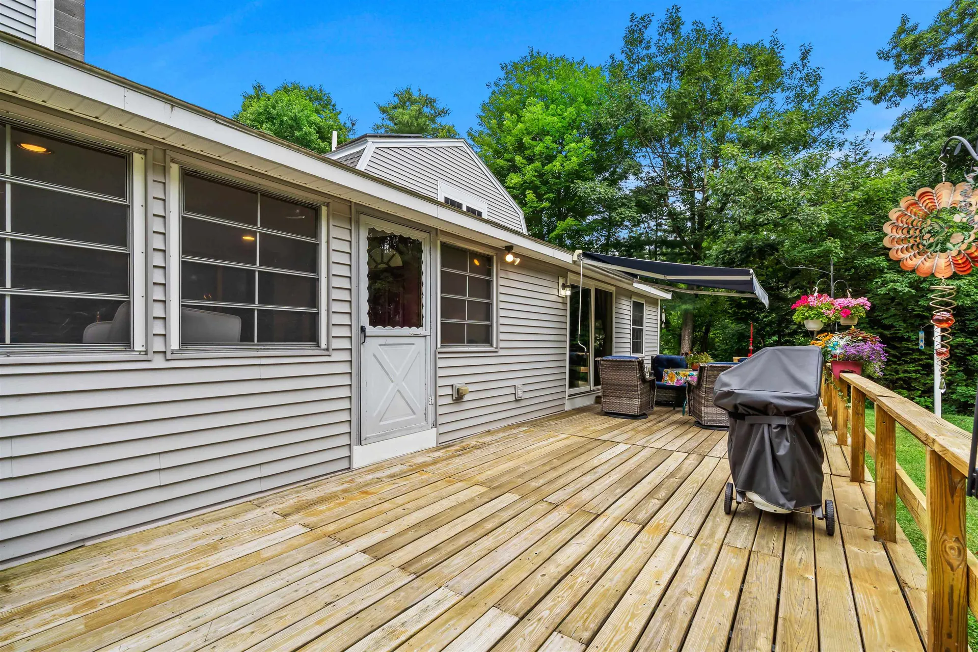 9 Kelley Road Londonderry NH 03053