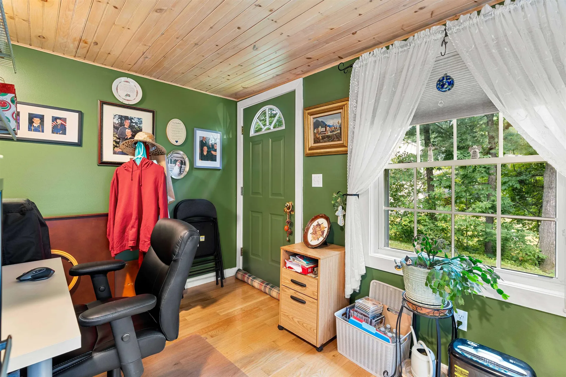 9 Kelley Road Londonderry NH 03053