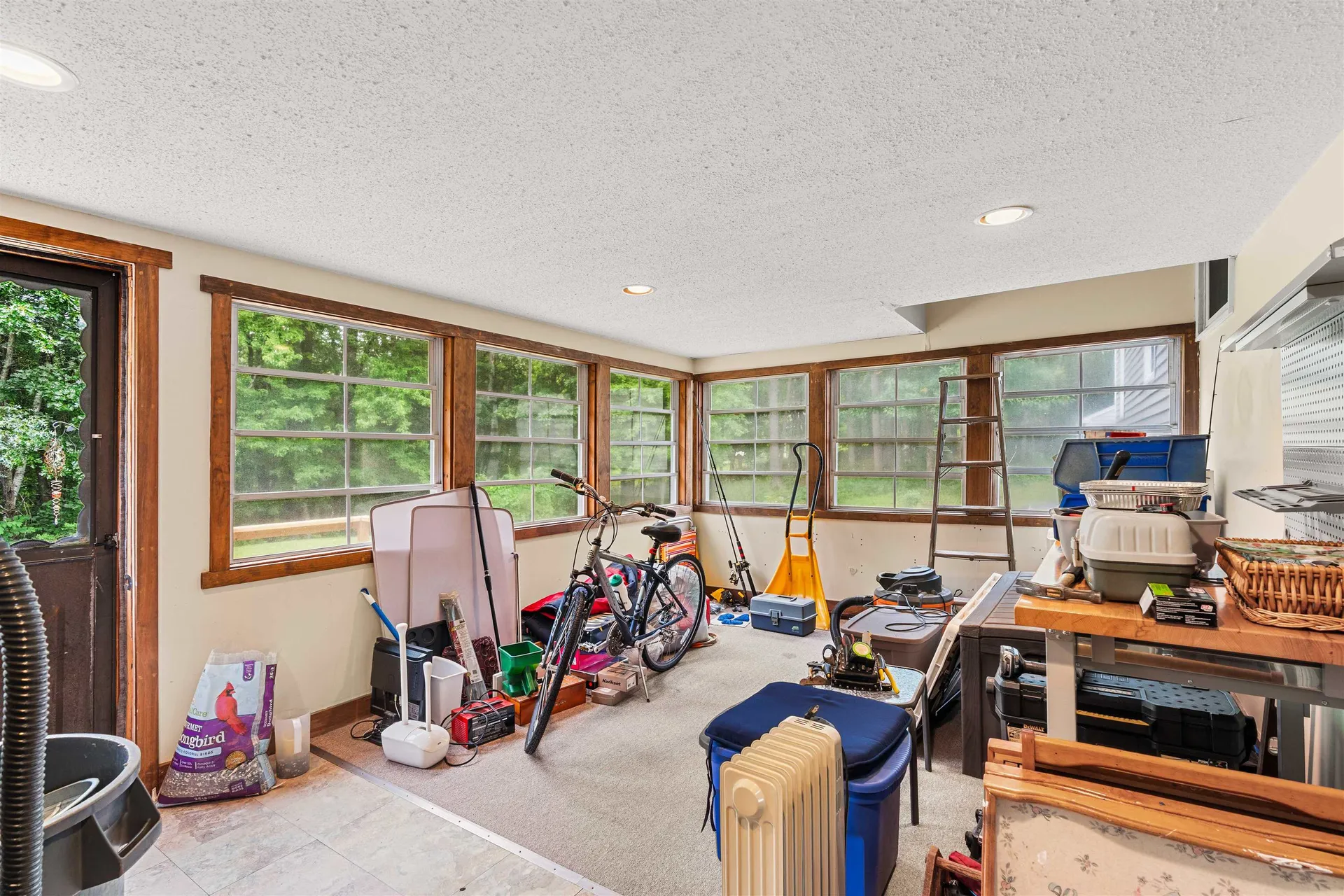 9 Kelley Road Londonderry NH 03053