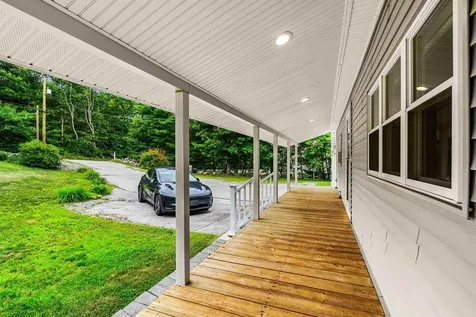 9 Kelley Road Londonderry NH 03053