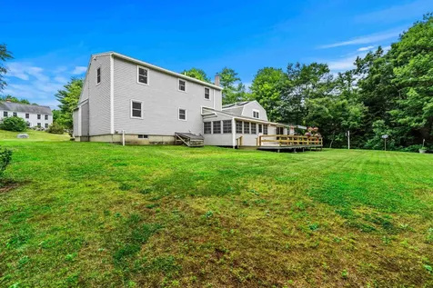 9 Kelley Road Londonderry NH 03053