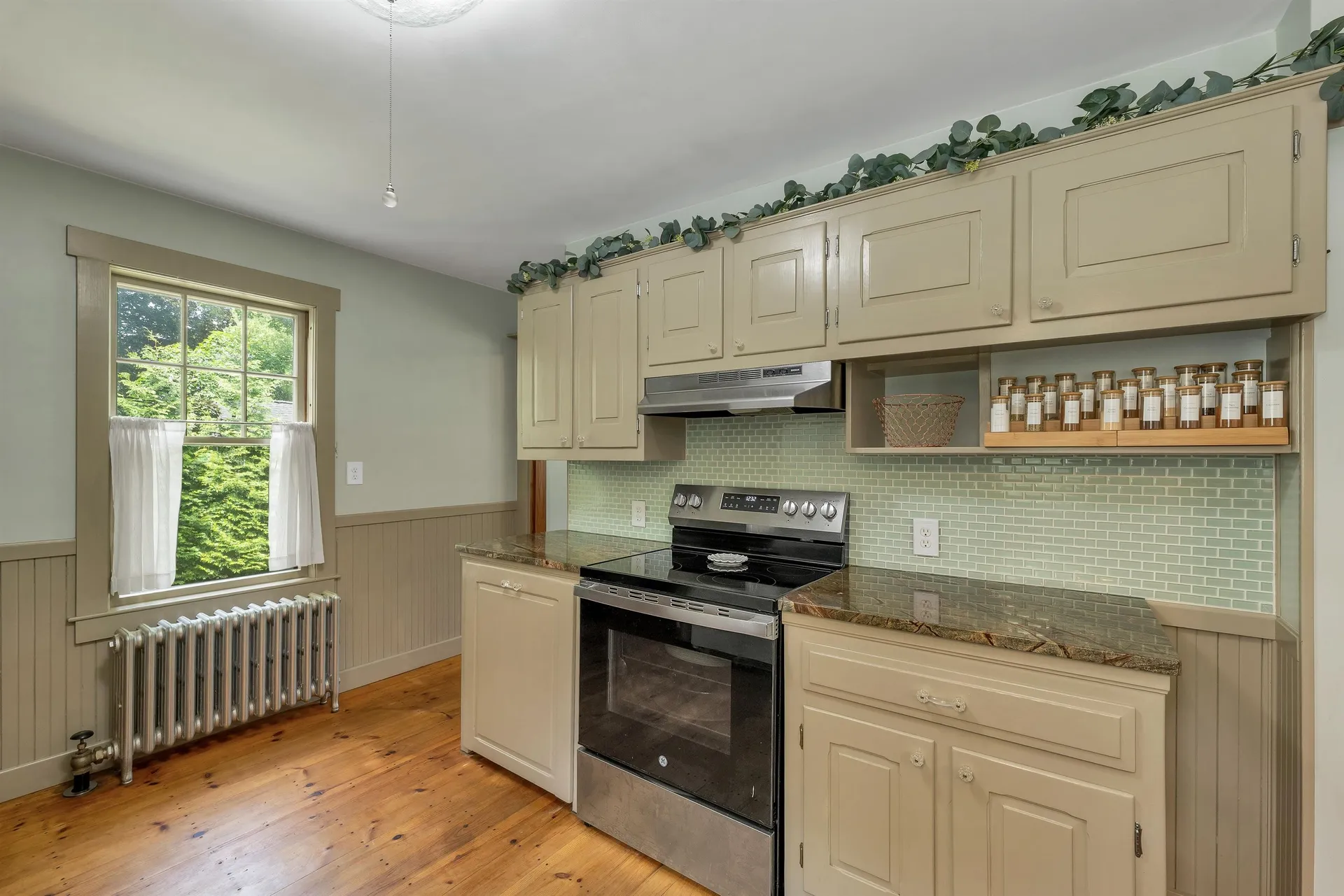 23 West Main Street Newton NH 03859