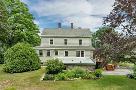 23 West Main Street Newton NH 03859