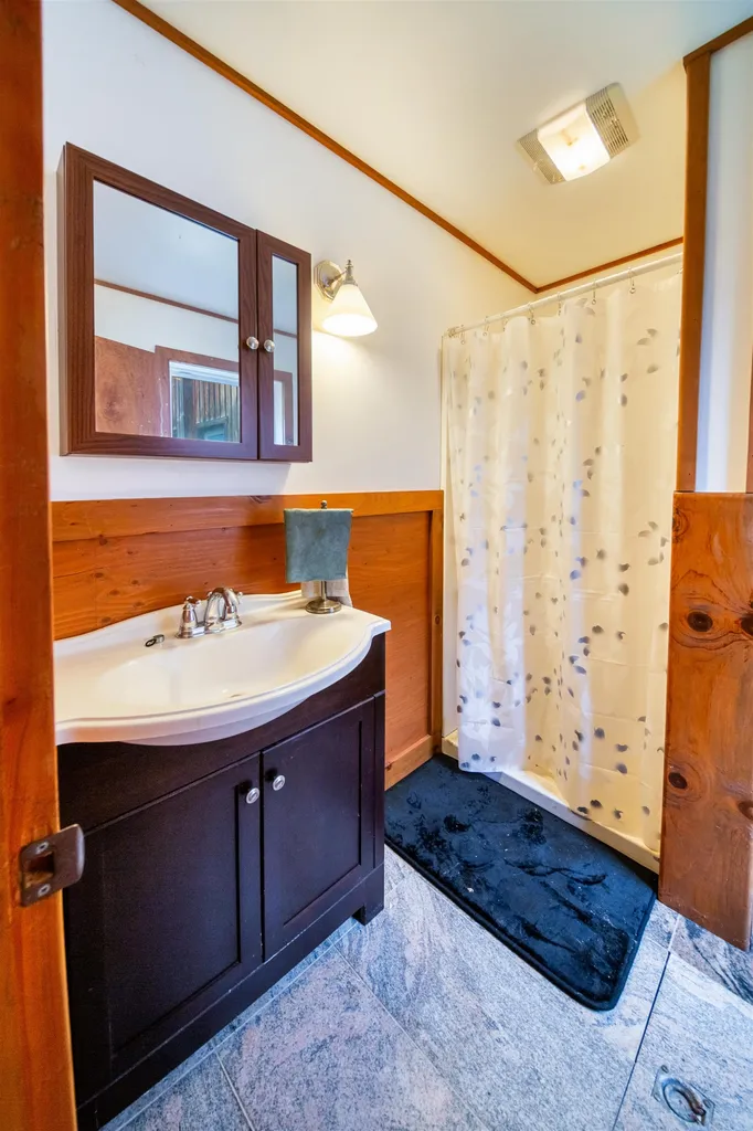 957 Pleasant Valley Road Benson VT 05743