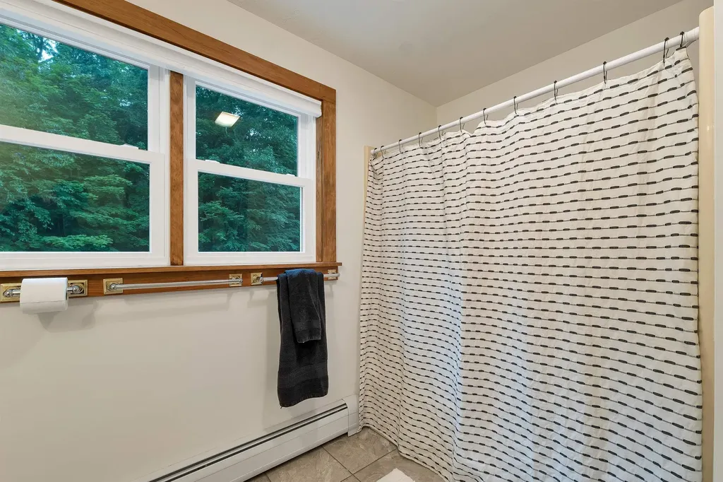82 New Road Newmarket NH 03857