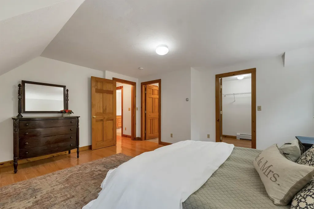 82 New Road Newmarket NH 03857