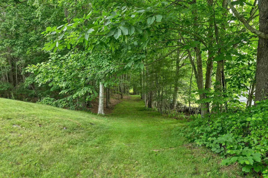 82 New Road Newmarket NH 03857