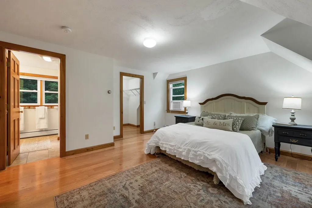 82 New Road Newmarket NH 03857
