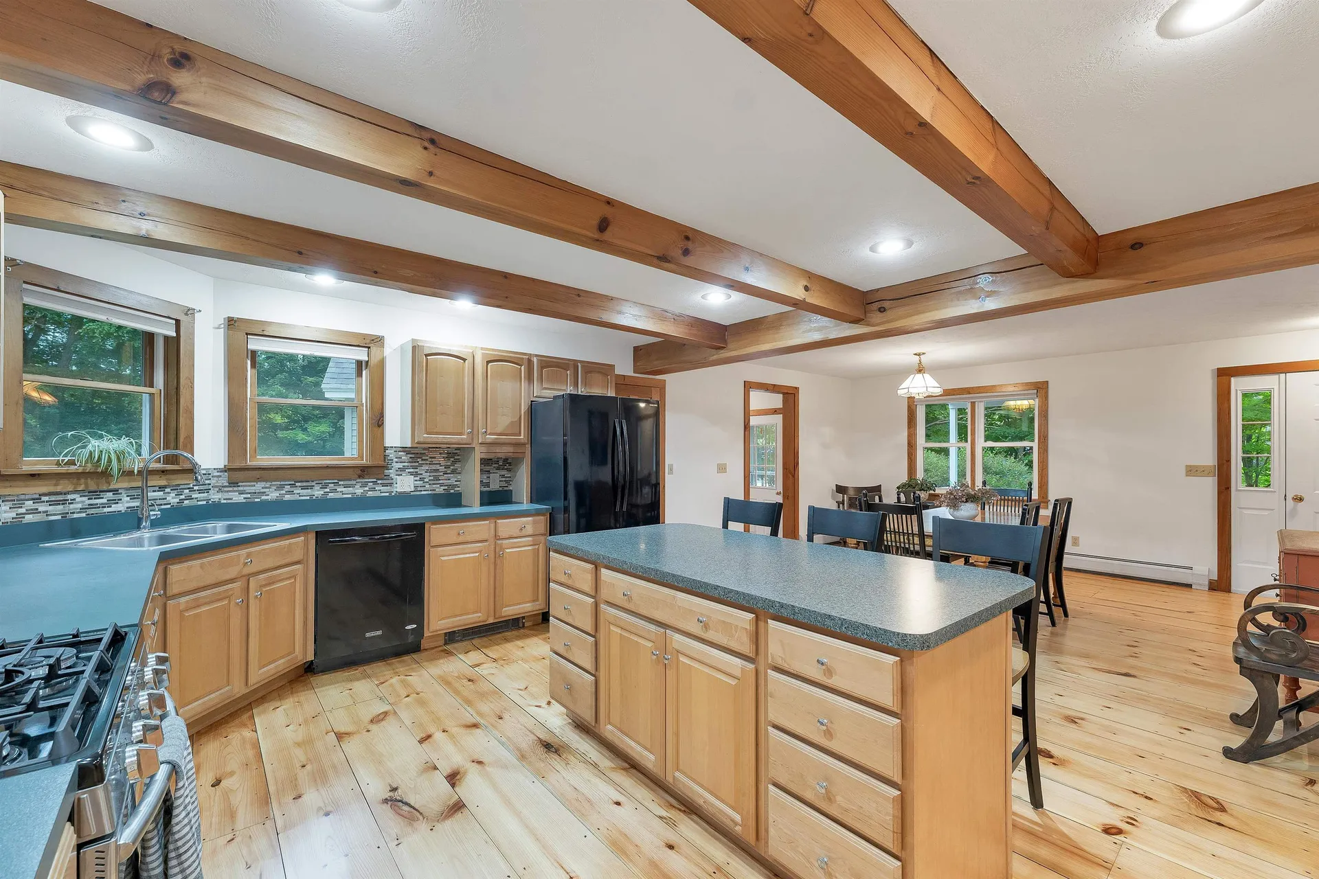 82 New Road Newmarket NH 03857